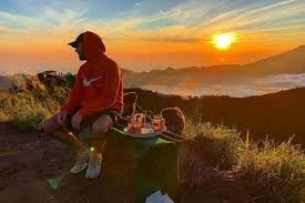 Jeep sunrise Gunung Batur di titik view fajar