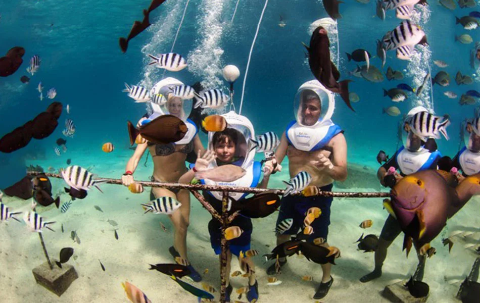 Paket Sea Walker Bali – berjalan di dasar laut Tanjung Benoa bersama ikan dan terumbu karang