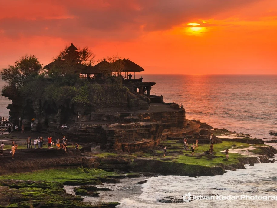 Nature Tour Bali: Wanagiri, Ulun Danu Beratan, Tanah Lot, pabrik coklat & Secret Garden