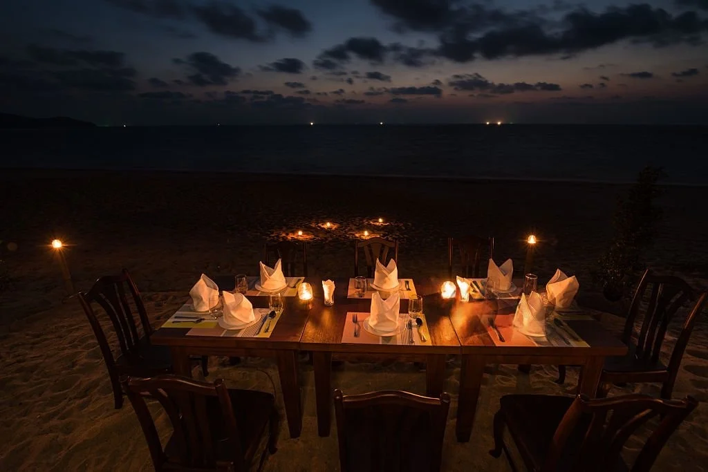 FAQ dinner jimbaran romantis paket murah honeymoon private beach dan candle light dinner