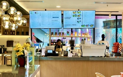 Restoran dan food court di kawasan Garuda Wisnu Kencana Bali