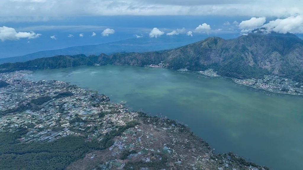 Panorama Penelokan Kintamani dengan view Gunung Batur dan Danau Batur