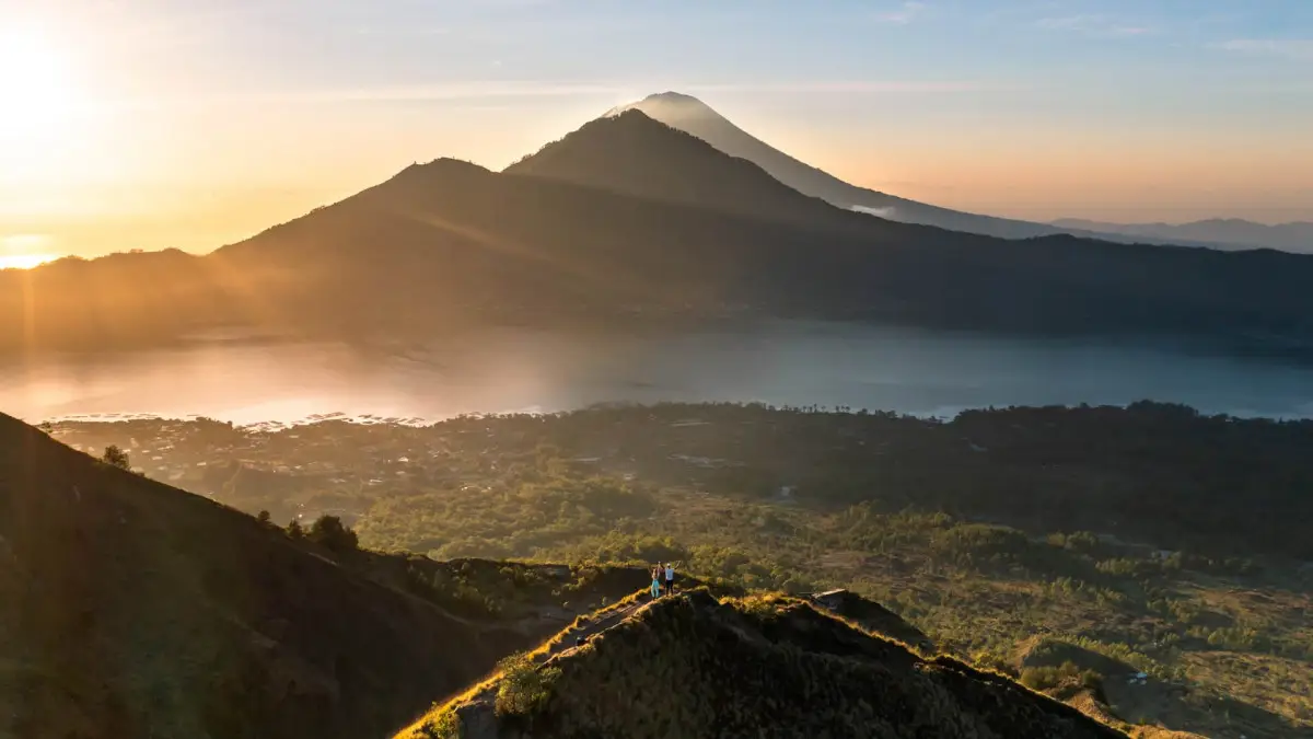 Kaldera Gunung Batur dan Danau Batur di kawasan Kintamani Bali